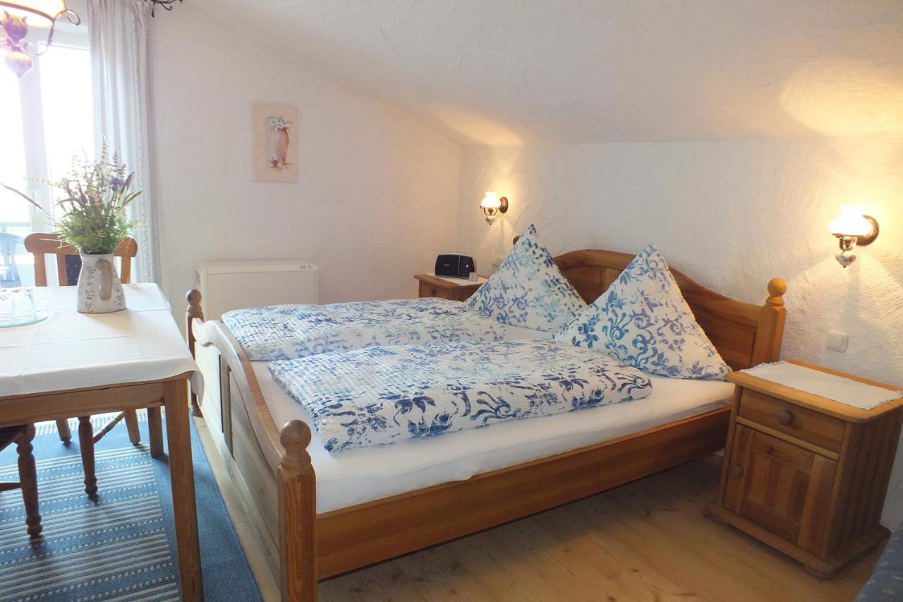 Haus Chiemseeblick Guest house *